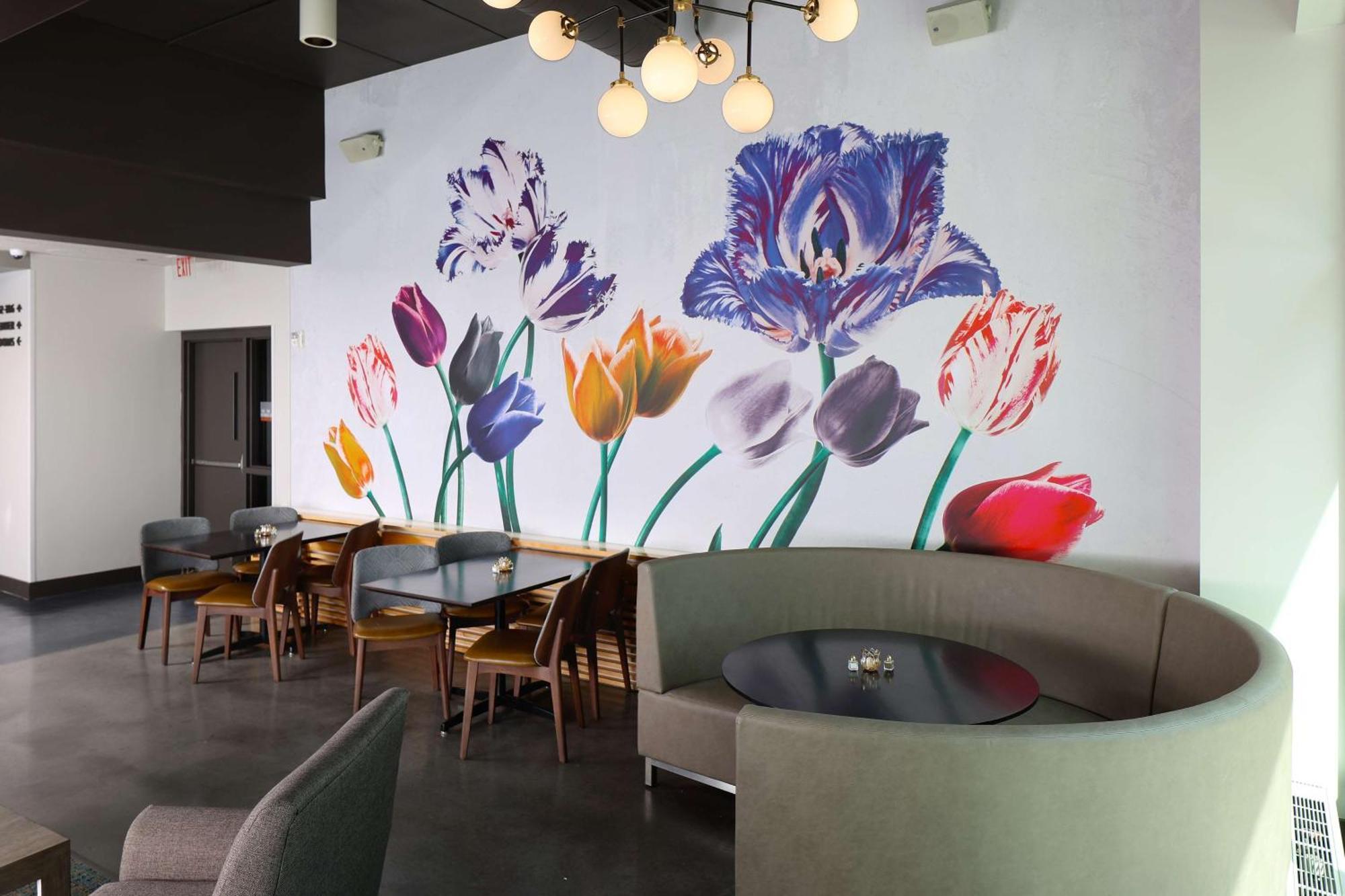 Tulyp, Tapestry Collection By Hilton Holland Exterior foto